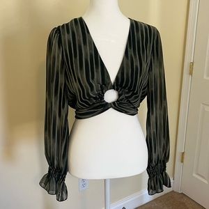 Green stripped crop top